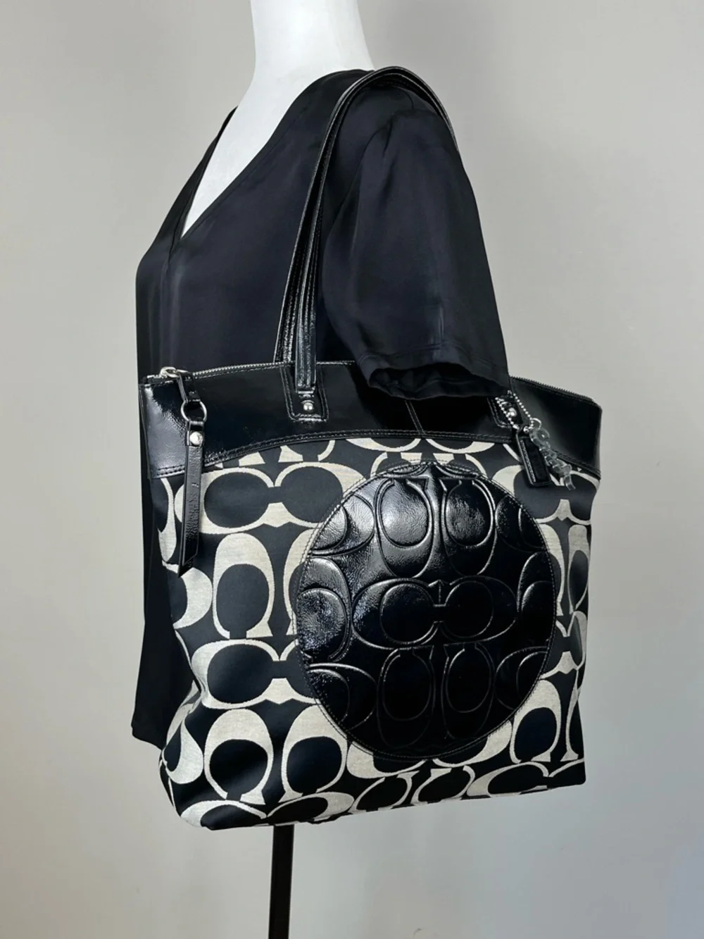 Coach Laura Signature C Vintage Tote Bag - Picture 5 of 10